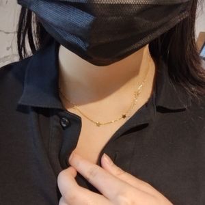 Gold star necklace !!